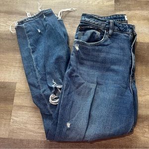 Abercrombie & Fitch The Mom Curve Love High Rise Distressed Medium Wash Jeans